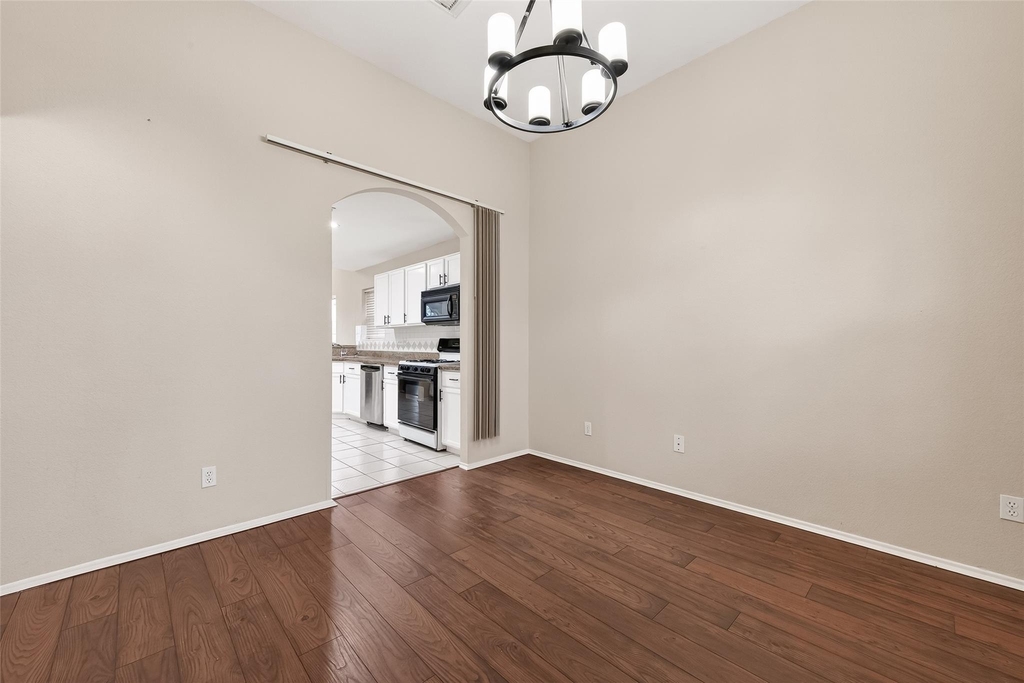 23035 Canal Road - Photo 13
