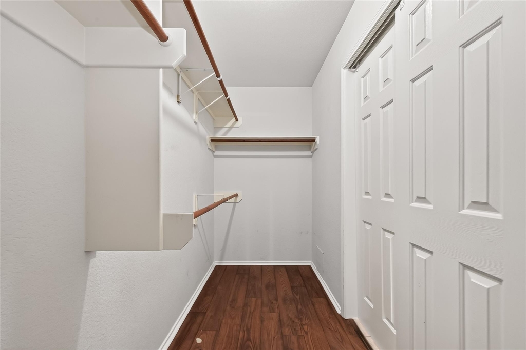 23035 Canal Road - Photo 36
