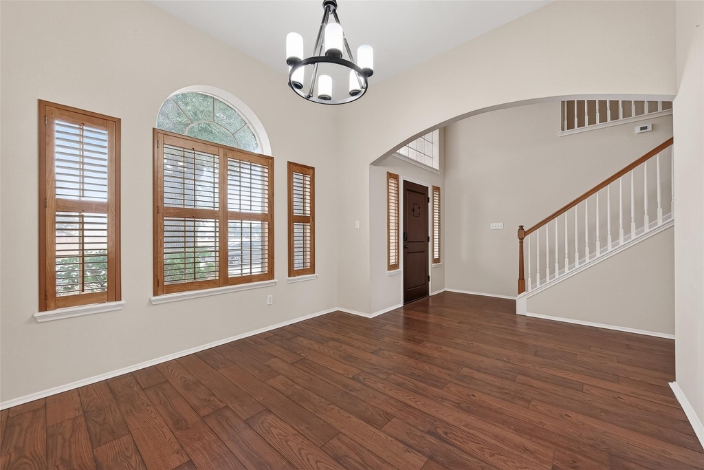23035 Canal Road - Photo 15