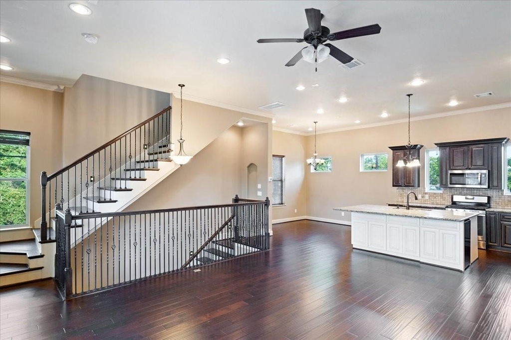 1520 Amundsen Street - Photo 16