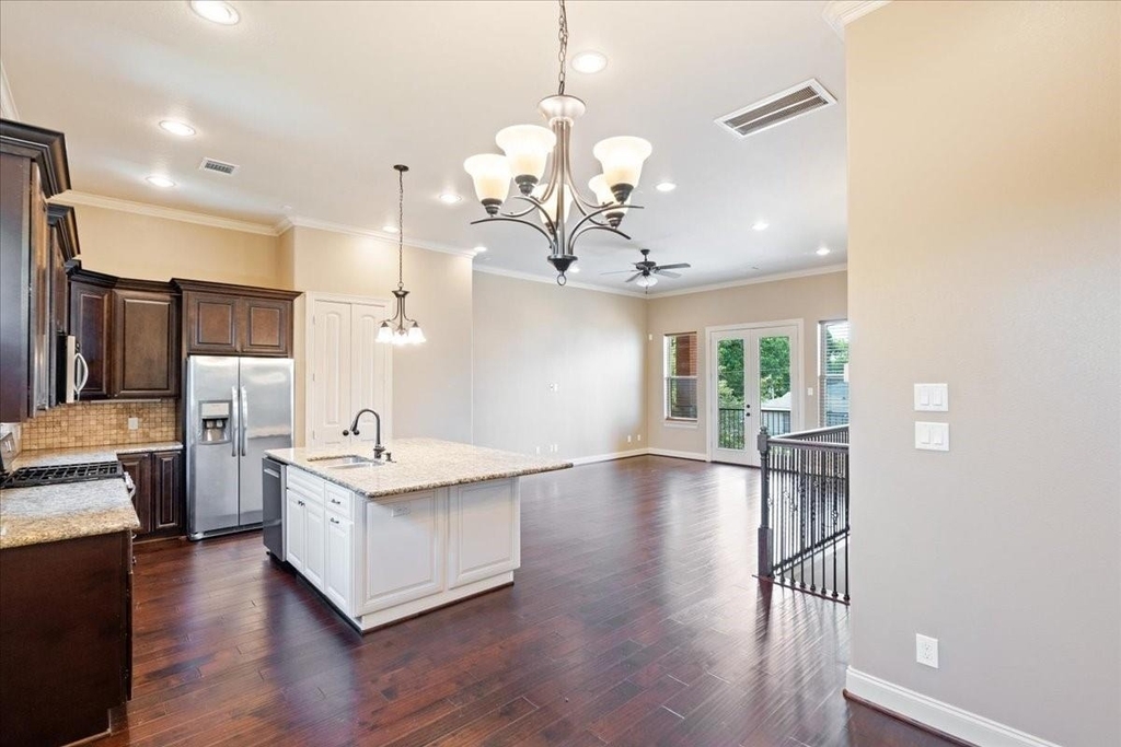 1520 Amundsen Street - Photo 15
