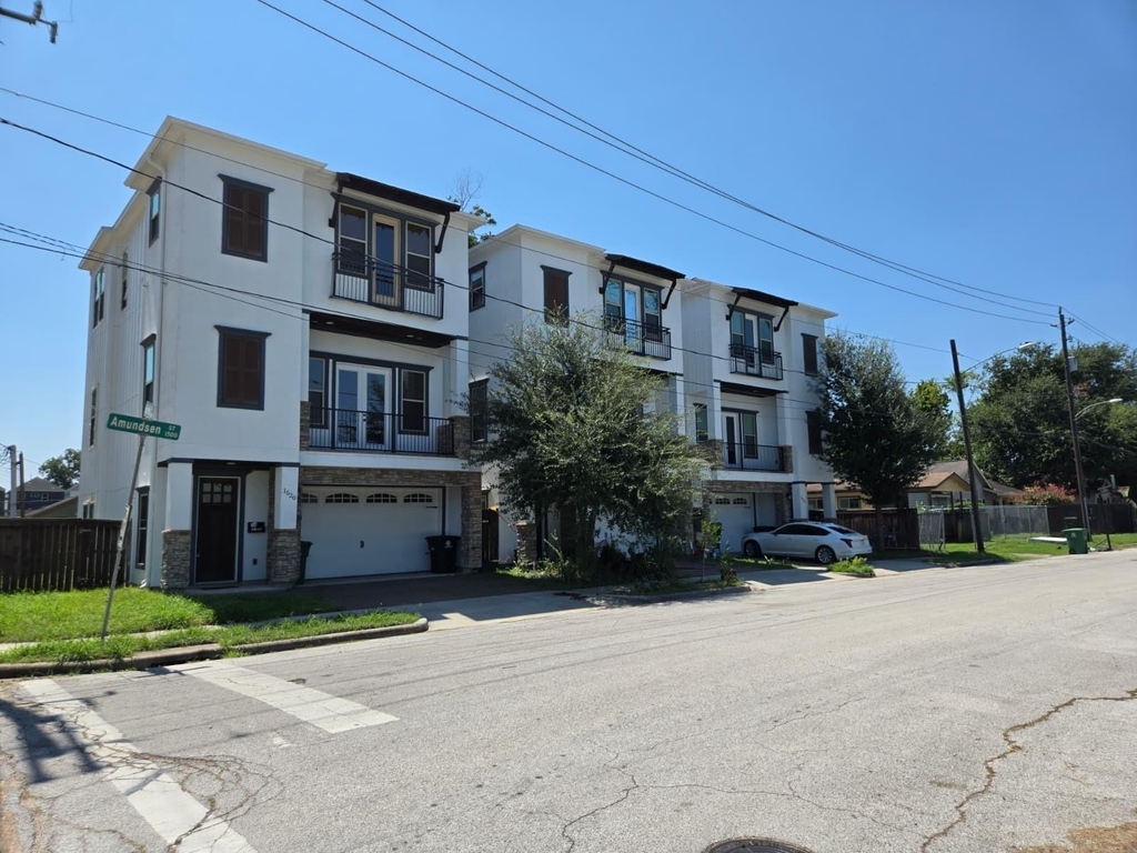1520 Amundsen Street - Photo 27