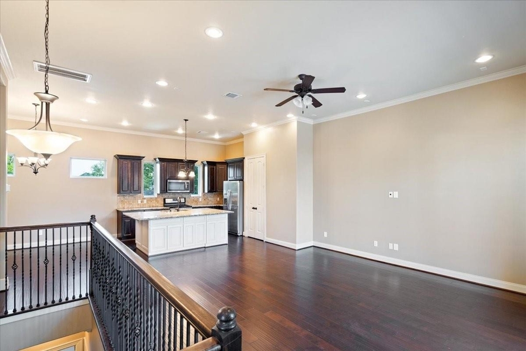 1520 Amundsen Street - Photo 21