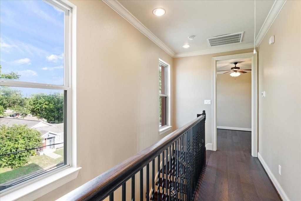 1520 Amundsen Street - Photo 24