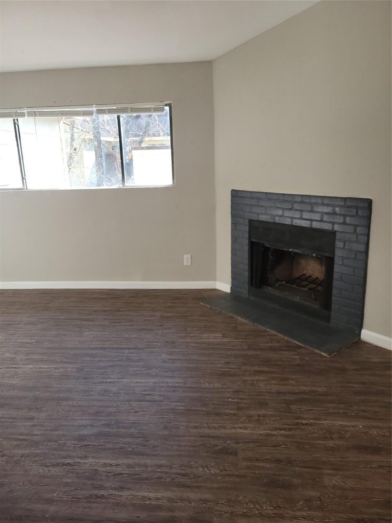 7200 W T C Jester Boulevard - Photo 3