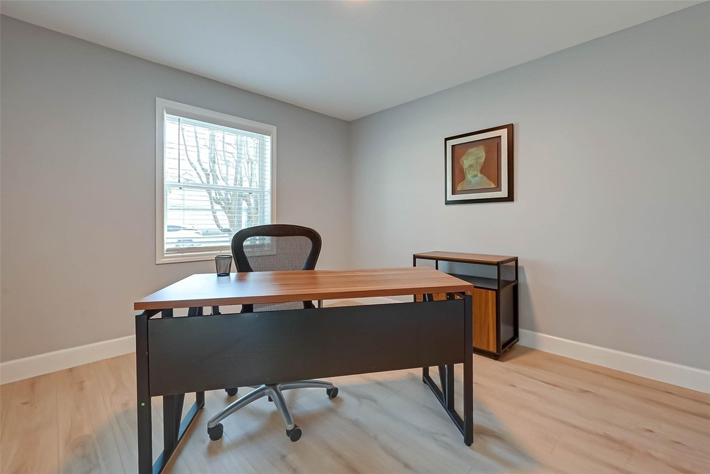 5522 Caversham Drive - Photo 11