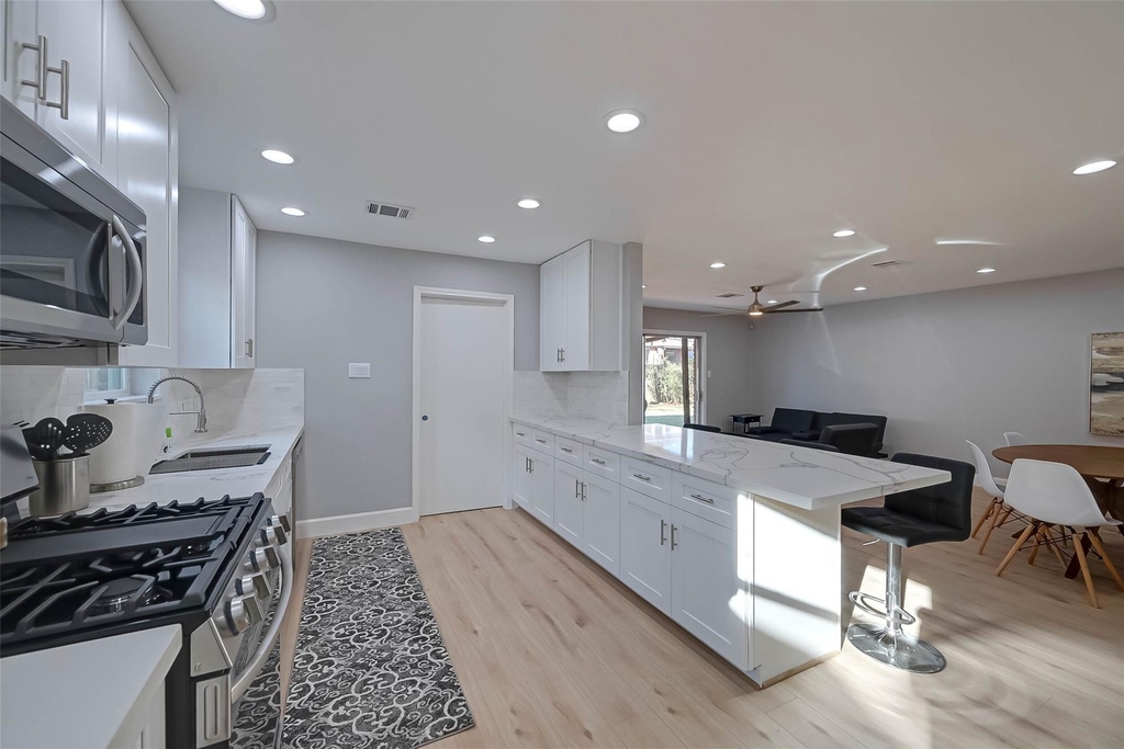 5522 Caversham Drive - Photo 1