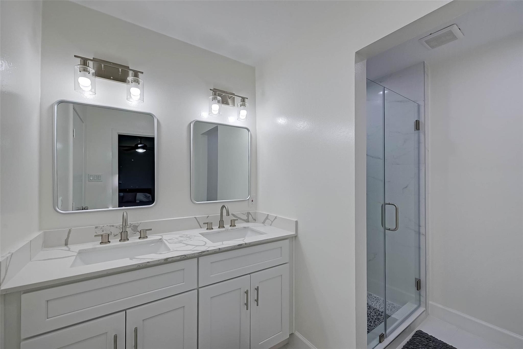 5522 Caversham Drive - Photo 7