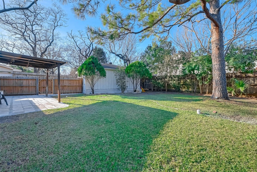 5522 Caversham Drive - Photo 15