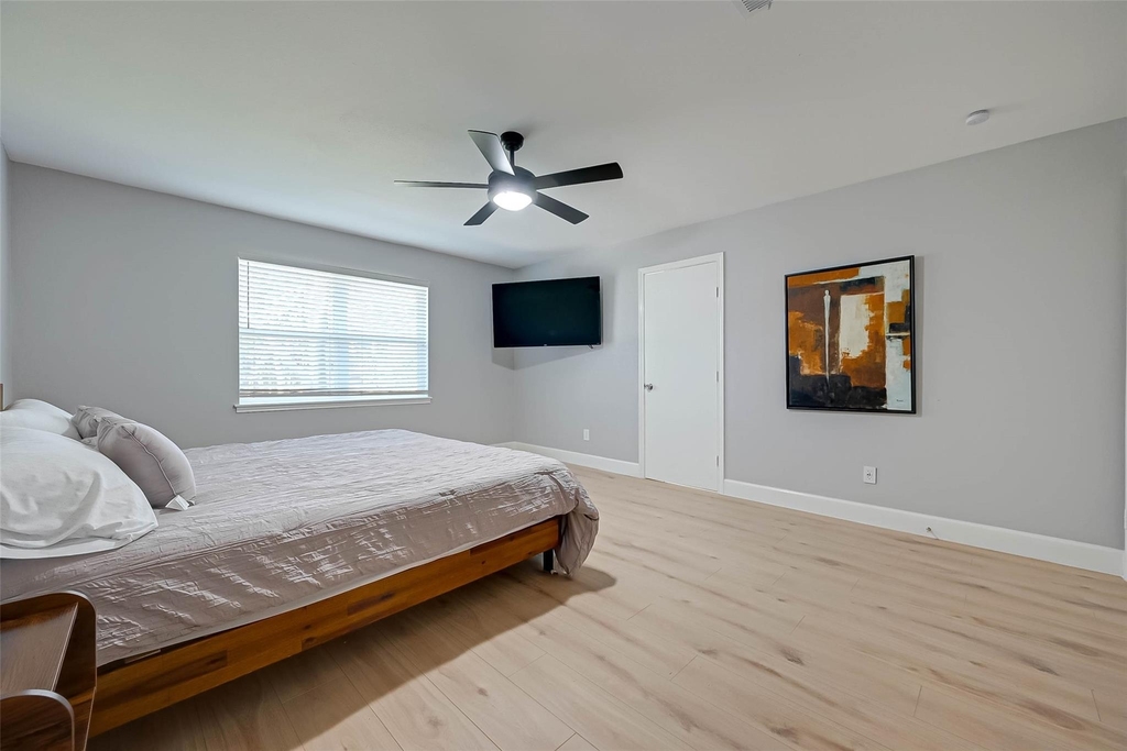 5522 Caversham Drive - Photo 5