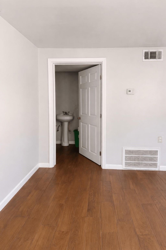 1901 40th Street - Photo 3