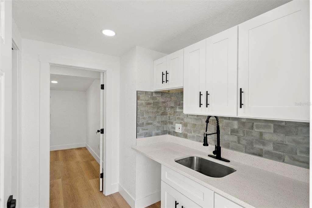 2008 Oakwood Avenue - Photo 1