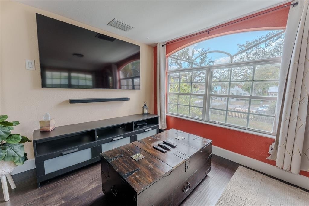 203 W Crest Avenue - Photo 9