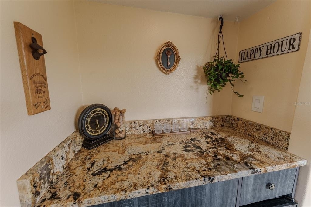 203 W Crest Avenue - Photo 8
