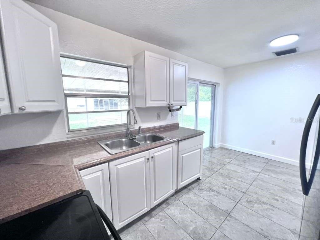 3409 Vorden Street - Photo 10