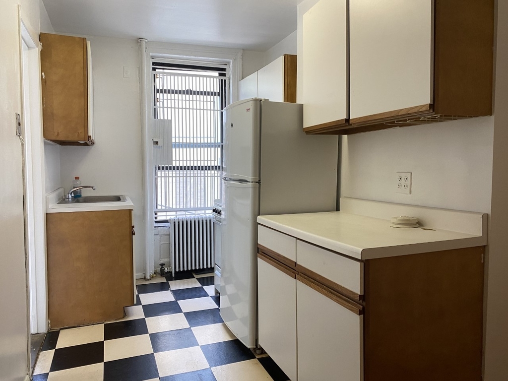 1163 2nd Avenue - Photo 1