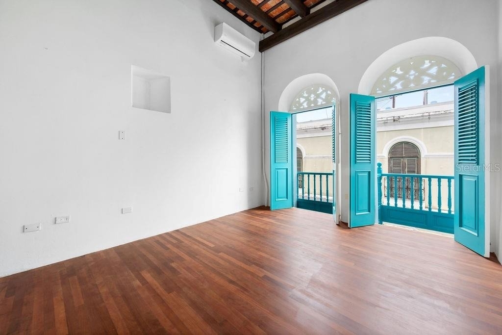 50 San Francisco St - Photo 11