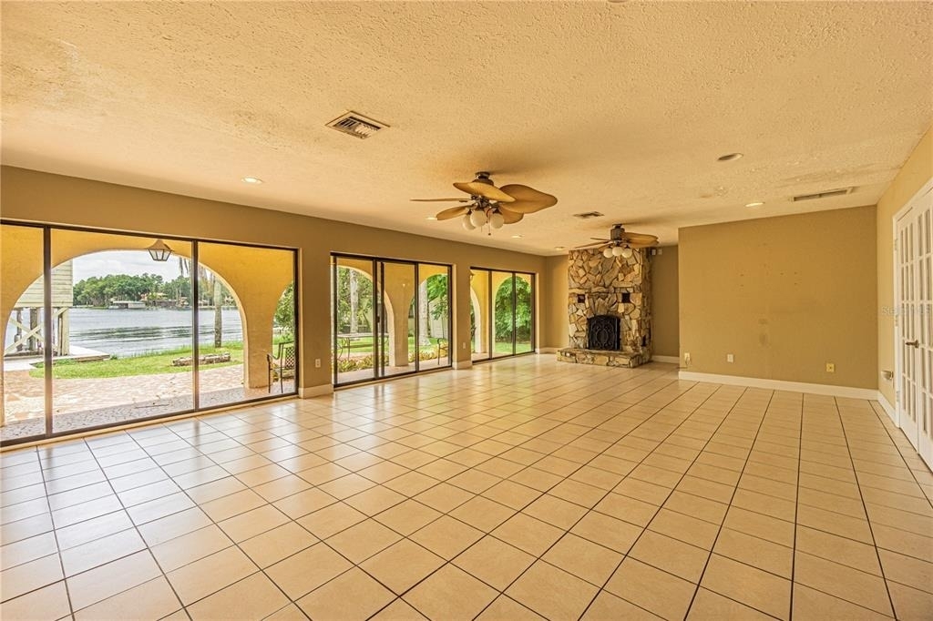 18129 Crawley Road - Photo 11