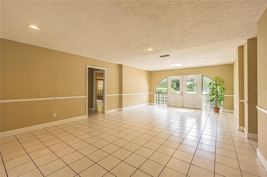 18129 Crawley Road - Photo 10