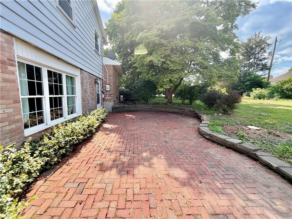1160 Brentwood Avenue - Photo 40