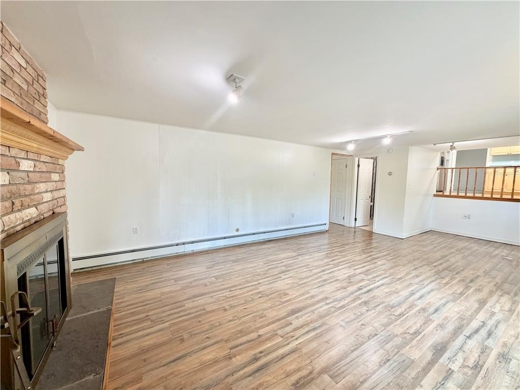 1160 Brentwood Avenue - Photo 6
