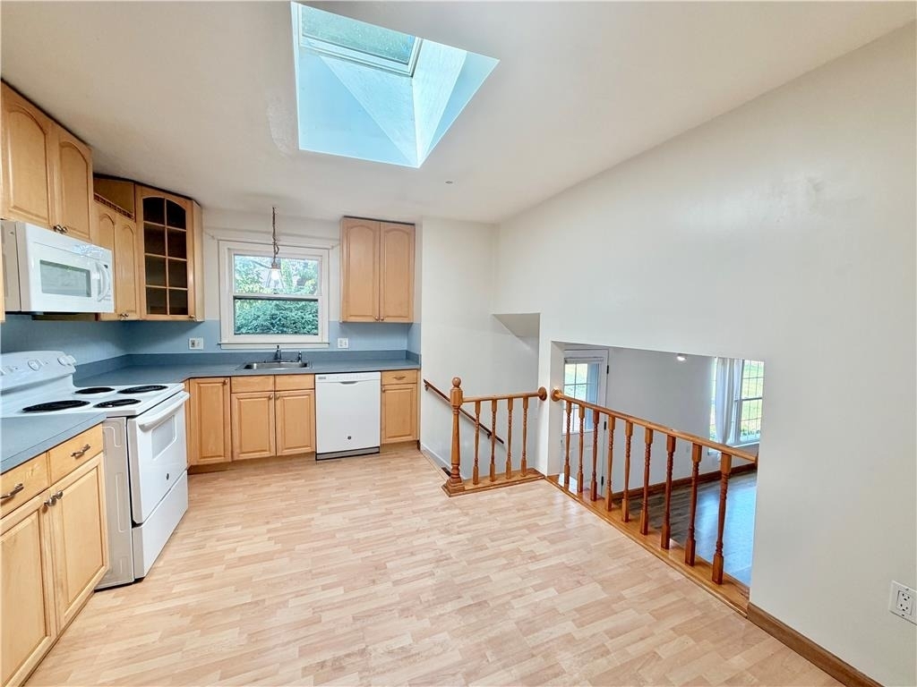 1160 Brentwood Avenue - Photo 12