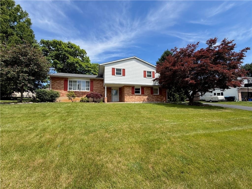 1160 Brentwood Avenue - Photo 0