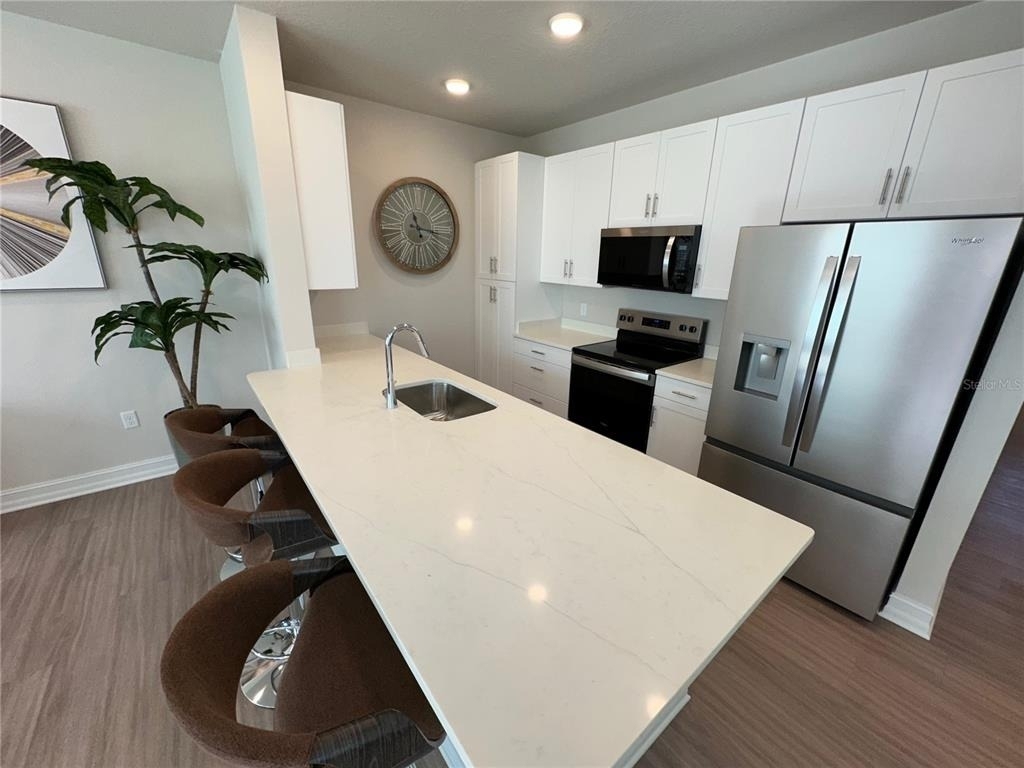 1147 E Caroline Street - Photo 4
