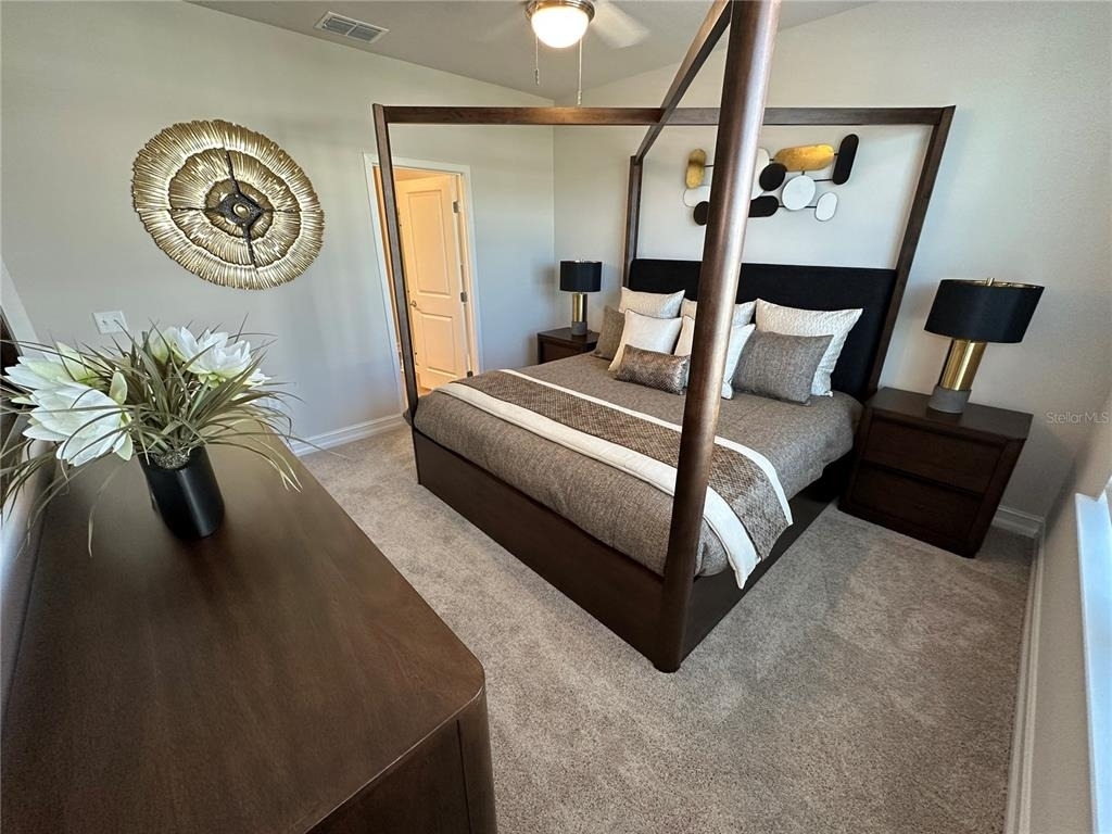 1129 E Caroline Street - Photo 5