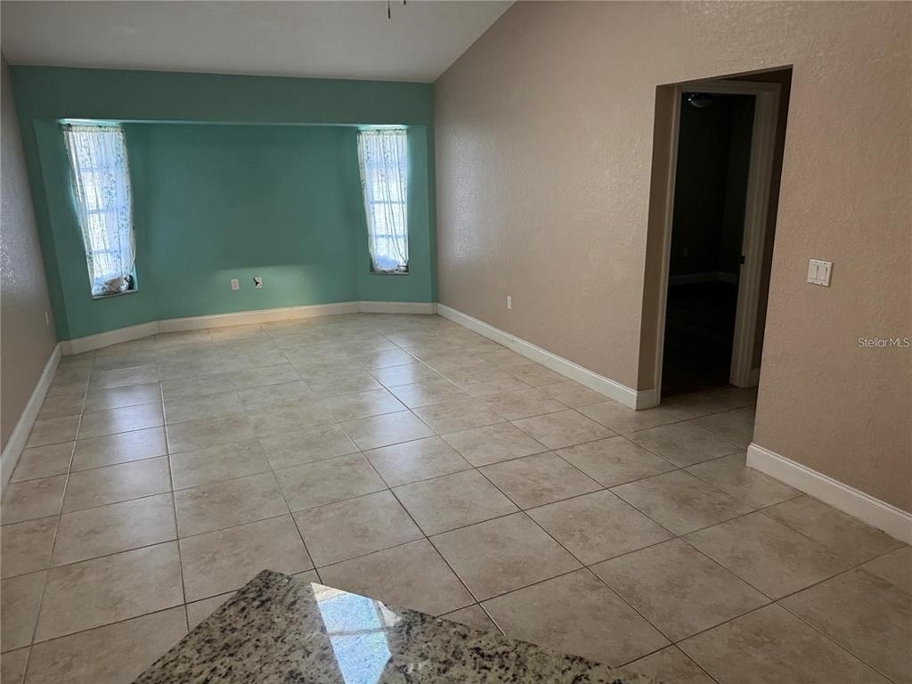 23289 Nancy Avenue - Photo 3