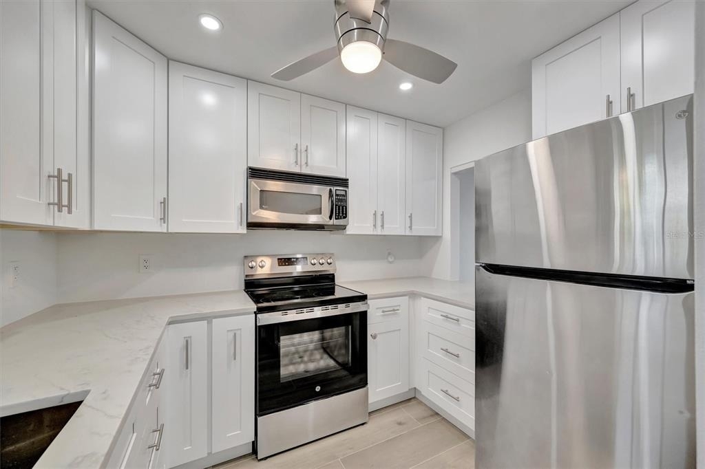 9819 Hernando Court - Photo 8