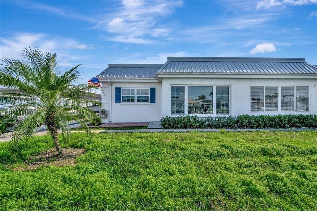 9819 Hernando Court - Photo 4