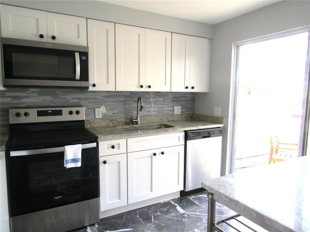 2405 Crispin Court - Photo 7