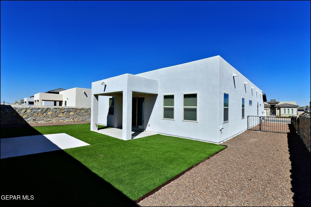 13146 Cleethorpes Street - Photo 43
