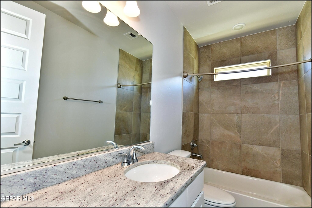 13146 Cleethorpes Street - Photo 34