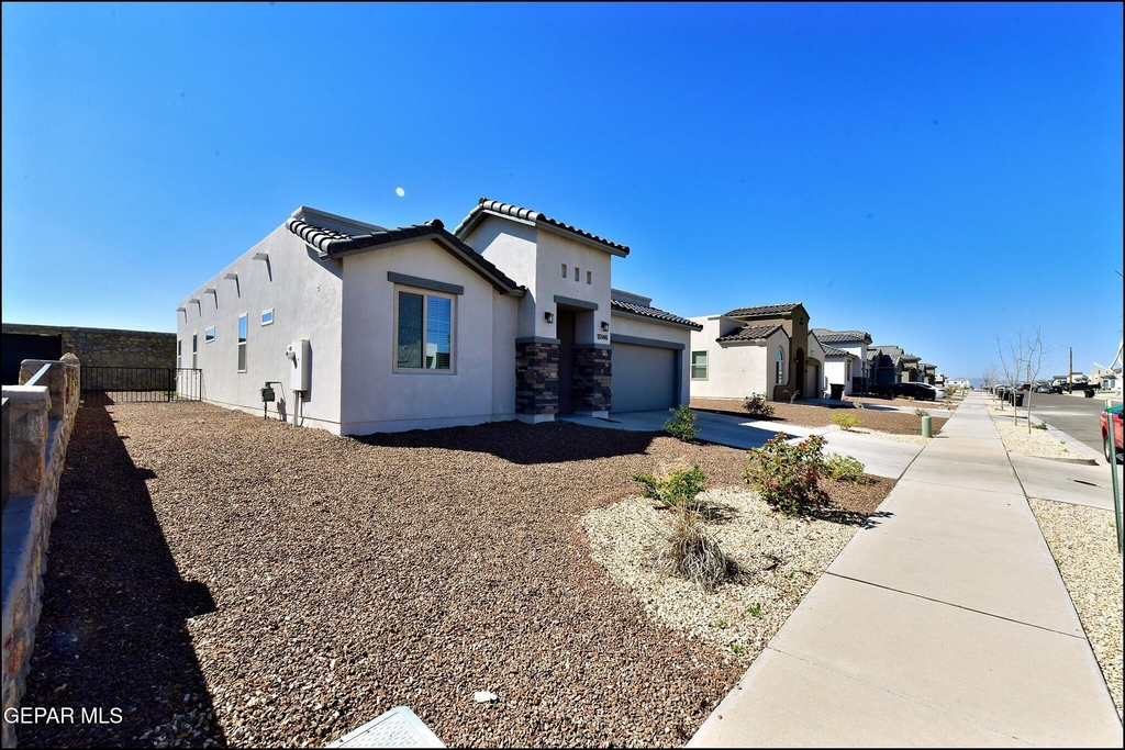13146 Cleethorpes Street - Photo 0
