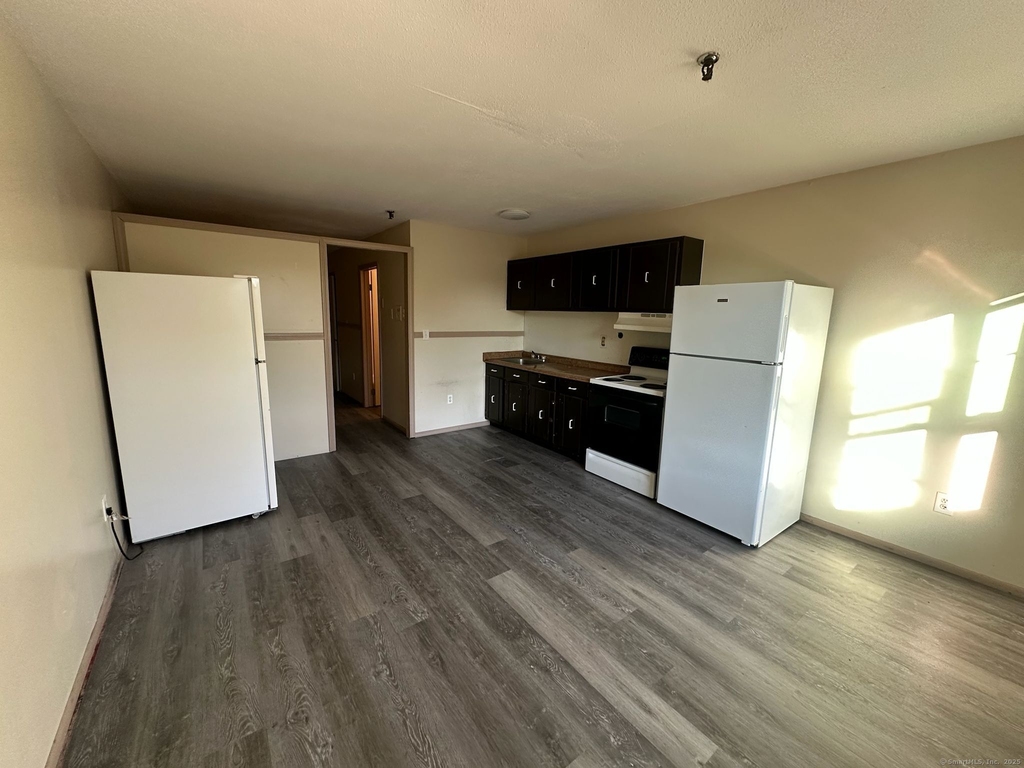 1660 Main Street - Photo 18