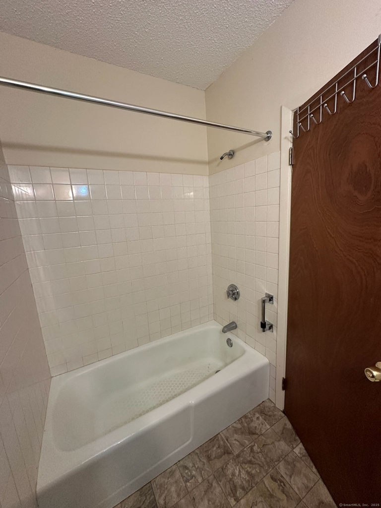 1660 Main Street - Photo 5