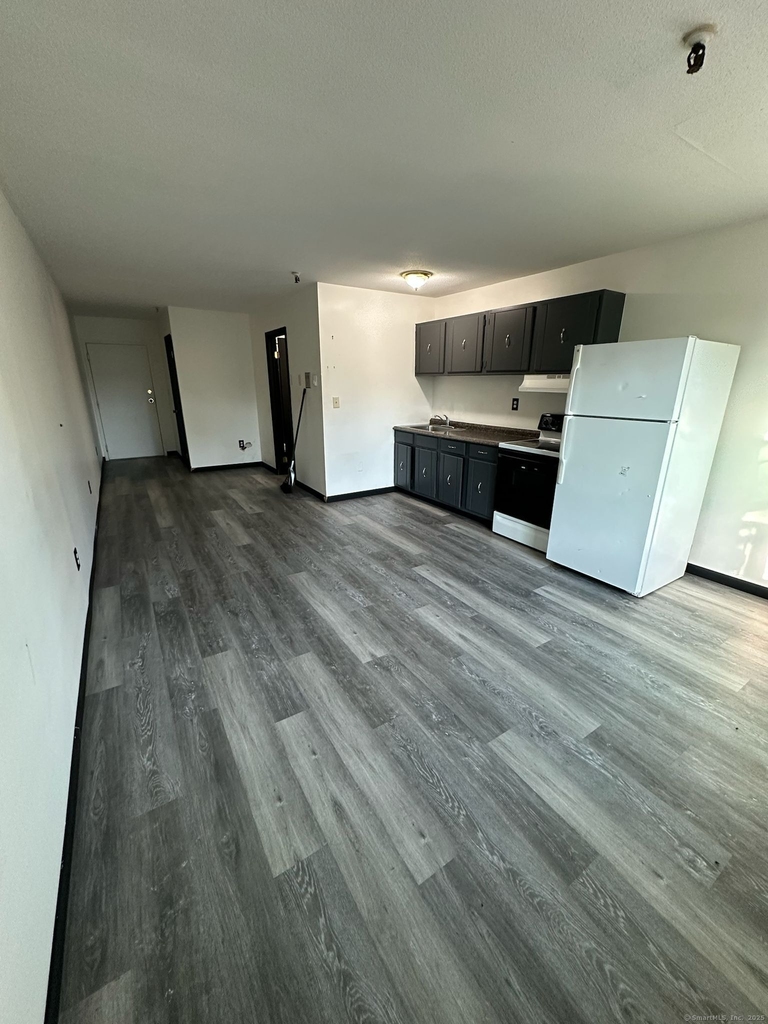 1660 Main Street - Photo 12