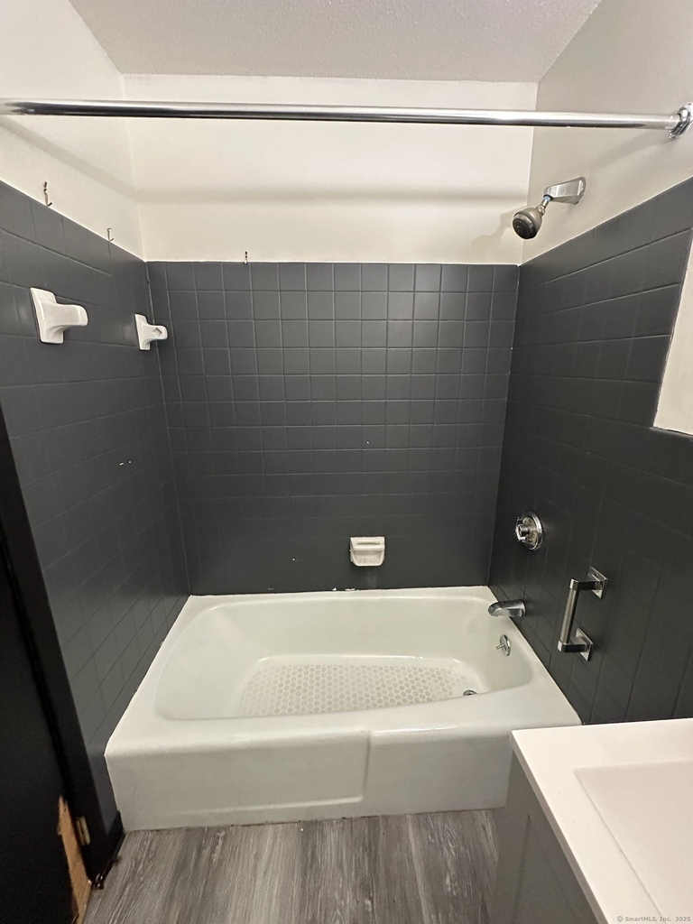 1660 Main Street - Photo 15