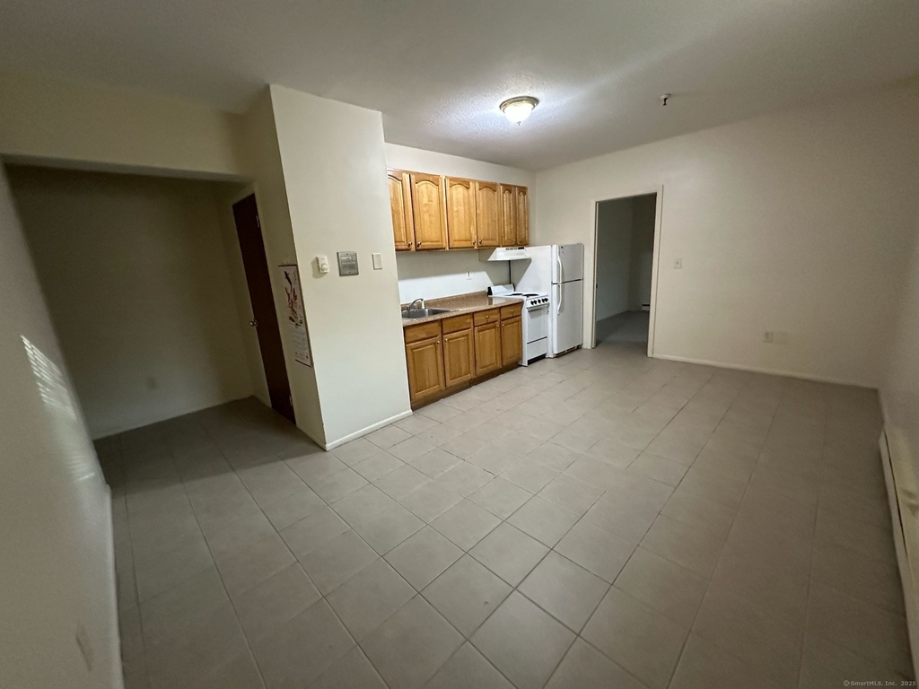 1660 Main Street - Photo 2