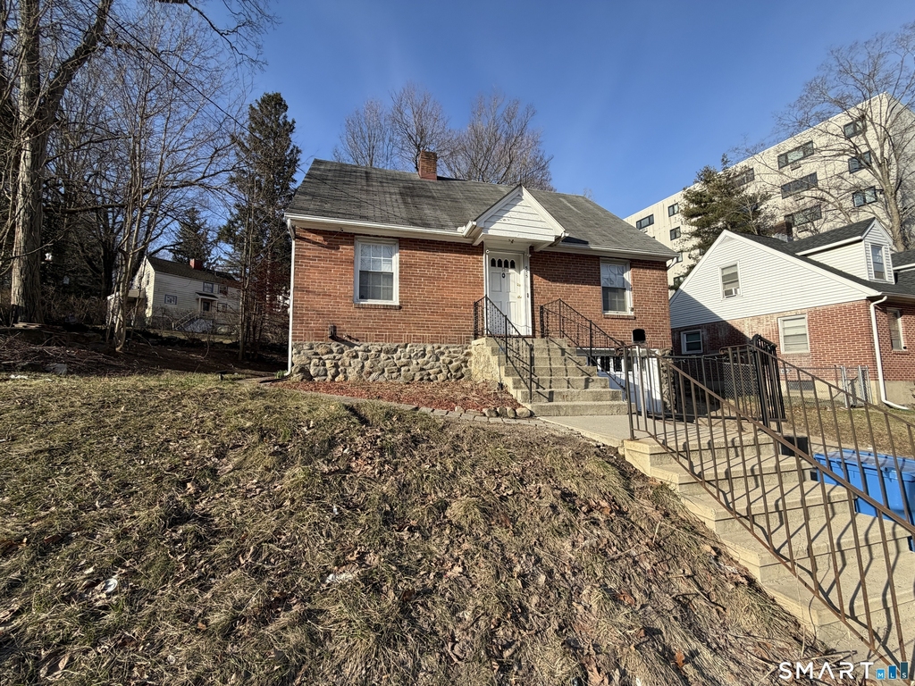 535 Chase Avenue - Photo 1