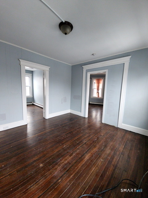 463 Logan Street - Photo 4
