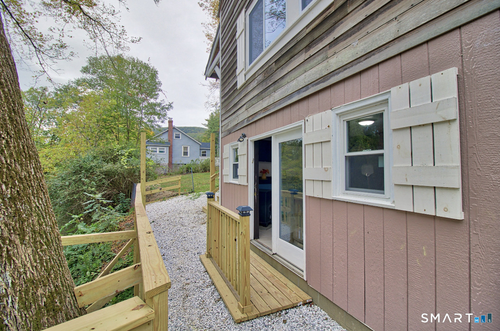 15 Lower Road - Photo 8