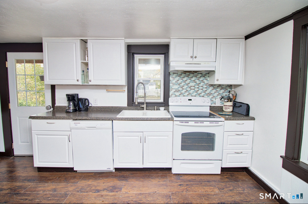 15 Lower Road - Photo 13