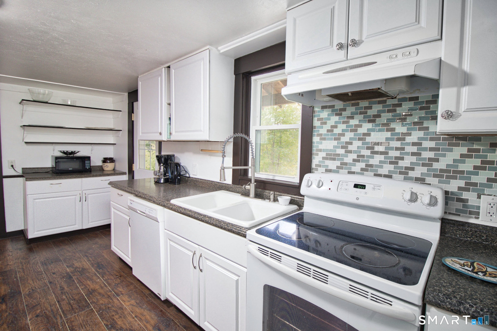 15 Lower Road - Photo 12