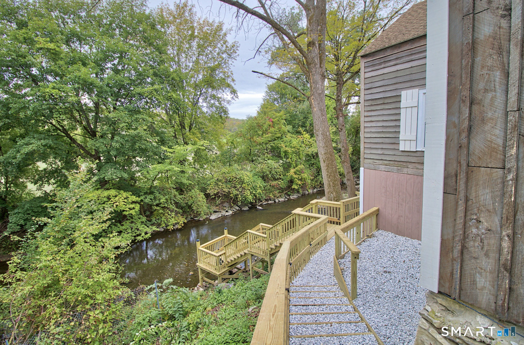 15 Lower Road - Photo 6