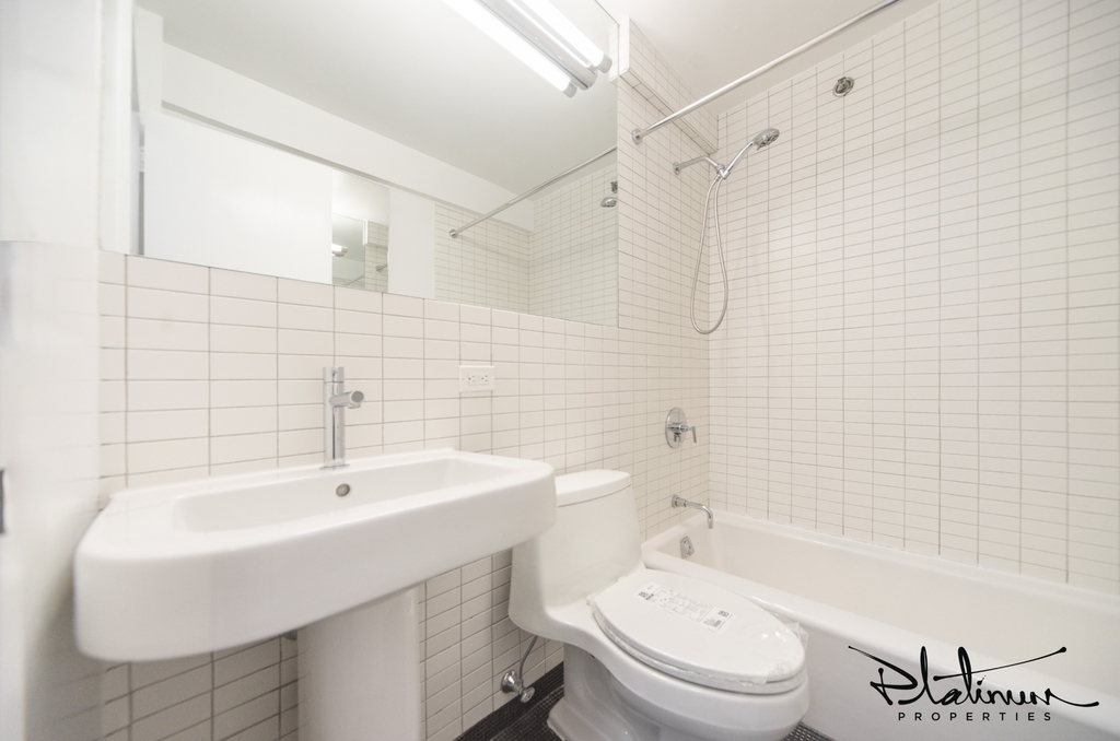 East 39th Street - Photo 4