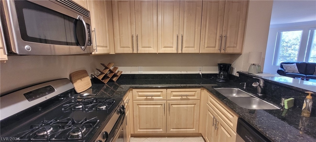 260 E Flamingo Road - Photo 8