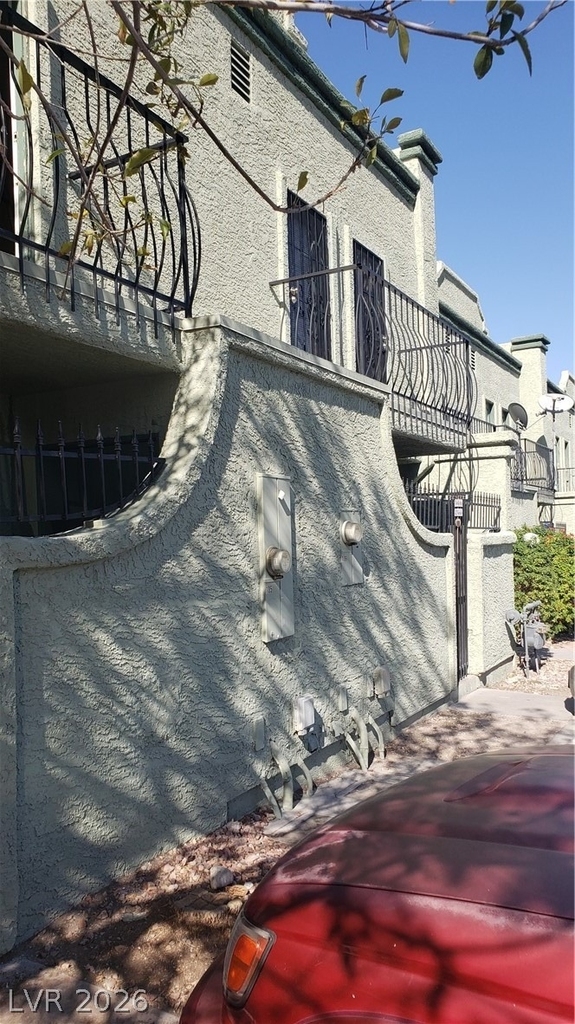 7030 Burcot Avenue - Photo 3
